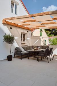 Villa Dora Omiš now with Jacuzzi