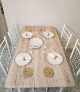 Your Cozy Base Just Around the Corner from Piraeus Port