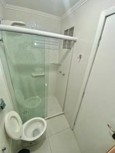 Apto 2 Quartos com BOX no Centro e 60m do Mar