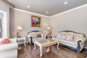 Home in Richmond Hill