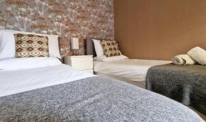 Small Twin Room- Ground floor - Dog Friendly  room in The Ransdale Hotel