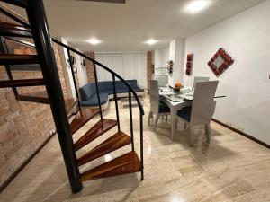 Beautiful Duplex Apartment in Cali