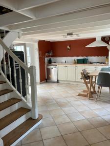 cosy house with garden near city center