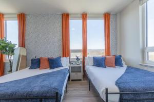 Vibrant Visit 4BR, 4bath, Park 2cars FREE| 20% OFF