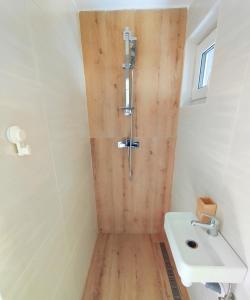 Domeček pod skokanskými můstky