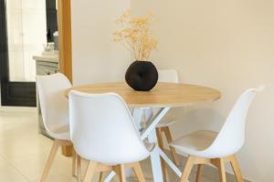 Apartamento con Vistas al mar, Piscina y Pista de Paddle