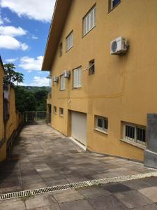 Apzito Tri com garagem