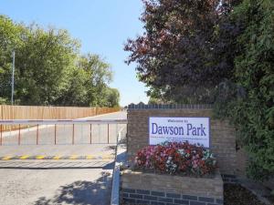 Dawson Park 5 - Uk12664