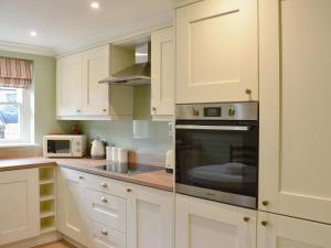 2 The Reading Room Cottages - Uk31801