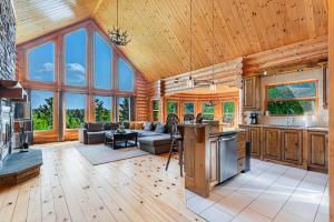 Fiddler Lake Resort - Deer 81
