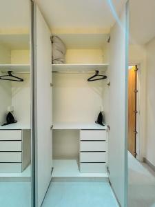 Apartamento com Piscina e Vista Mar ao lado do Itaparica Food Park