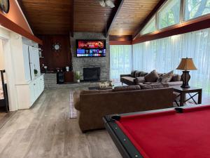 Charming Home for rent - 3hvězdičkové hotely ve městě Niagara Falls