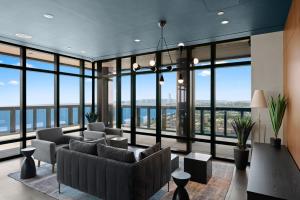 Modern Studio Oasis with High End Amenities