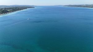 Centennial House - Great Location with Lakeview!