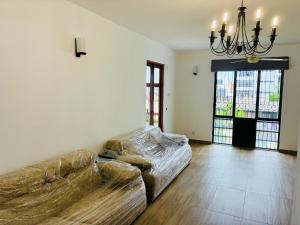 The Big House Colombo 8