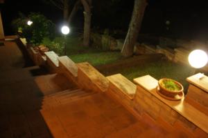 A&I Holiday House