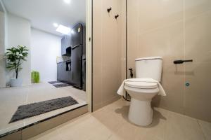 Wink 3 Patong Beach Phuket sleep 8