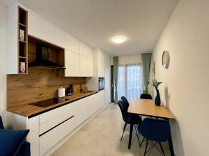 Sea Slatine II - Modern apartment with pool - 30 meters from the beach