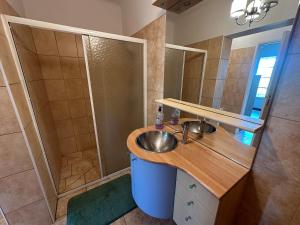 Villa au calme, piscine et vue imprenable