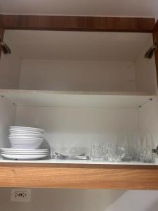 1Bedroom Condo at Shore Near Airport & MOA Balcony Pool View