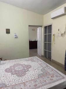 Bright & Breezy 2-Bedroom Centrally Located Home