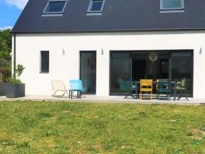 Maisons de vacances Maison lumineuse 3etoiles avec jardin arbore, 5min de la plage : photos des chambres