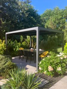 VILLA AU COEUR des VIGNOBLES GRAND CRUS DE PESSAC-LEOGNAN