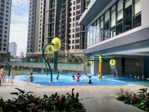 Sunway Velocity Homestay 5pax Apartement 2R1B Link Bridge To Sunway Velocity Mall MRT LRT Maluri & Cochrane City Sky View Kuala Lumpur 802