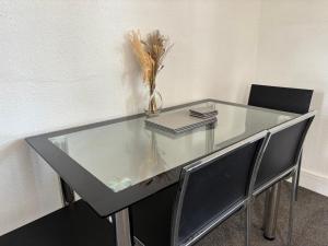 2 Bed Apartment Near Yeovil Hospital & Leonardo