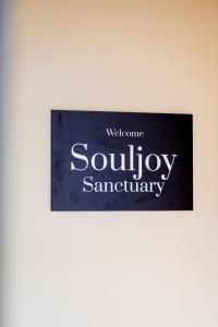 Souljoy Sanctuary - luxury Holiday design House with 7 rooms, 6 bathrooms for 14 people