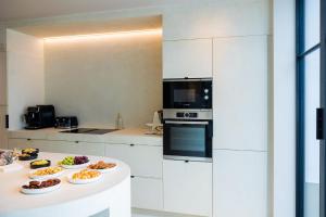 Souljoy Sanctuary - luxury Holiday design House with 7 rooms, 6 bathrooms for 14 people