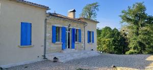 Maisons de vacances Polo estate with a river as a pool near Saint-Emilion : photos des chambres