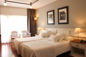 Twin Room with City View room in Hotel Vostra Llar