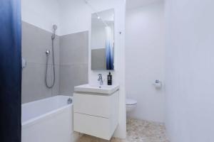 Mozartova- Quiet Getaway with a view of the Danube