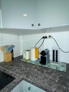 Appartements Bright 2 bedroom Old Port - Hotel de Ville area : photos des chambres
