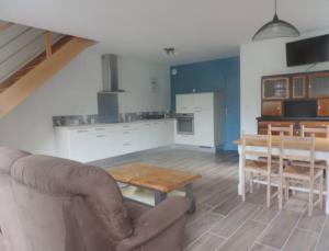 Maisons de vacances La Quesneliere : Maison 2 Chambres