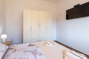 Trojanovic Little House