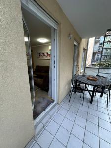 Zentral Stilvolle zwei Zimmer Wohnung