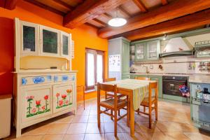 Filocase Pink Village House