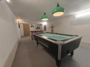 Maisons de vacances Villa Dolce Vita, au calme avec piscine : Maison de Vacances 3 Chambres 