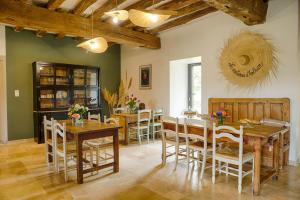 Maisons d'hotes Les Metairies d Arthur : photos des chambres