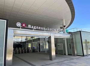 Villas House D by 1 minute metro for PARC EXPO and ORLY : photos des chambres