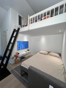 Cozy and modern studio house