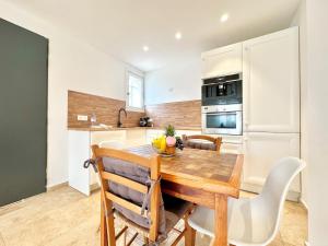Appartements Romarin Haut villa 2 bedrooms Air conditioning garden : photos des chambres