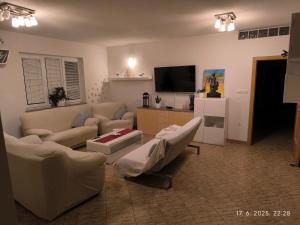4 Bedroom Apartment in Tisno (8+4)