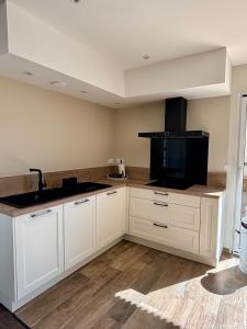 Maisons de vacances Country home with a pool : photos des chambres