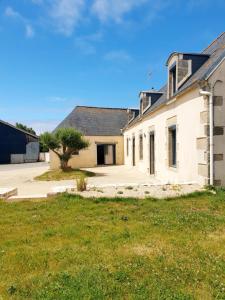 Grande longère bord de mer 10 personnes