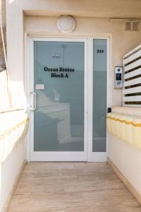 Modern&quiet ensuite room