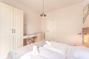 Sunset Resort VI, Nadmorska 98A