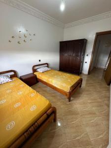 One minute walk from the sea A un minuto de la playa على بعد أمتار من البحر